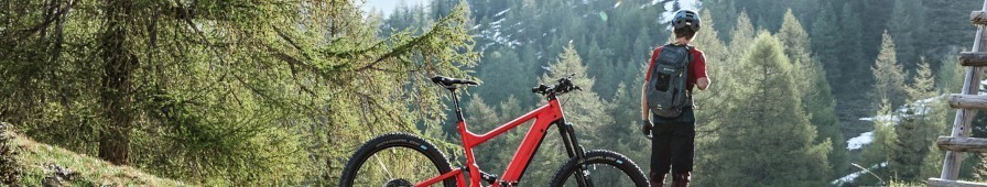 Le vélo d'aventure gravel ou VTT électrique vers la liberté