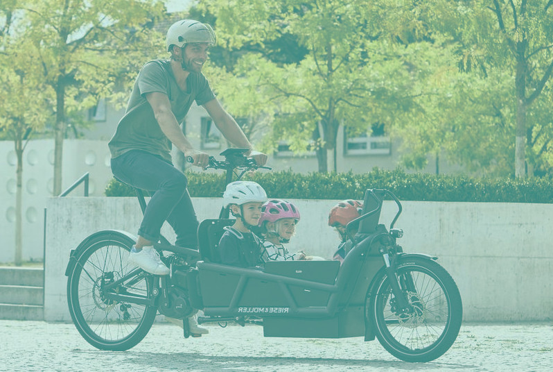 Transporter un enfant à vélo de 2 à 5 ans, siège, remorque et cargo